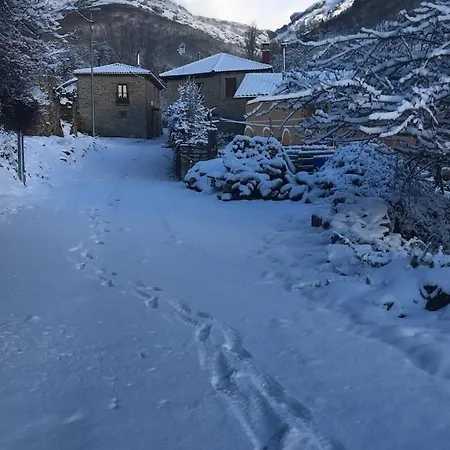 Genciana, Con Encanto En La Montana Leonesa Holiday home *