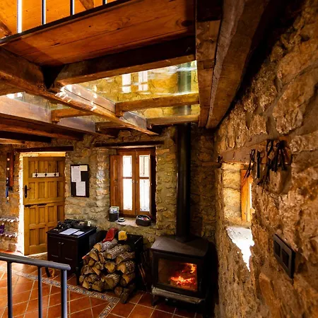 Genciana, Con Encanto En La Montana Leonesa