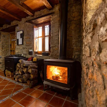 Holiday home Genciana, El Encanto En La Montana Leonesa *