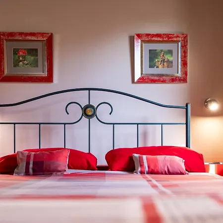 Genciana, Con Encanto En La Montana Leonesa Cuevas de Vinayo