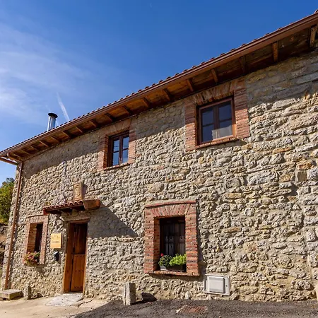 Genciana, Con Encanto En La Montana Leonesa