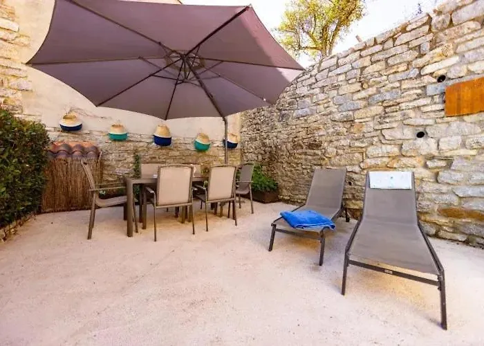 Genciana, Con Encanto En La Montaña Leonesa *