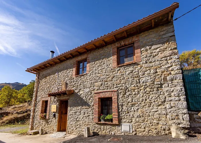 Genciana, Con Encanto En La Montaña Leonesa